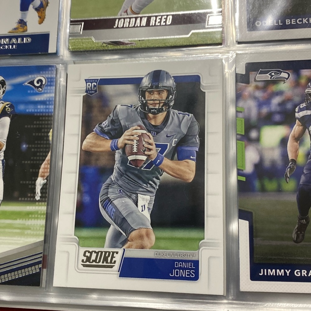 Daniel jones rookie card 2019